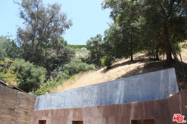 2534 Benedict Canyon Drive, Beverly Hills, CA 90210