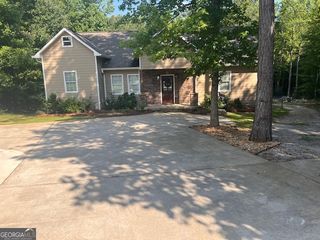 255 Emerald Pointe Drive, Carrollton, GA 30116