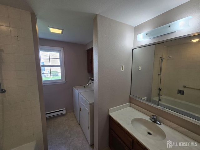 489 New Haven Way B, Monroe, NJ 08831