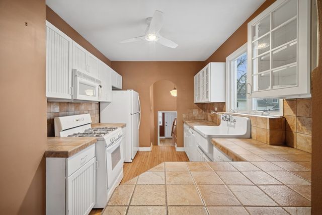 2439 Cowper Avenue, Evanston, IL 60201