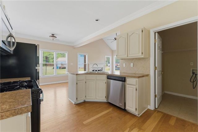 100 Winslow Court, Mcdonough, GA 30253