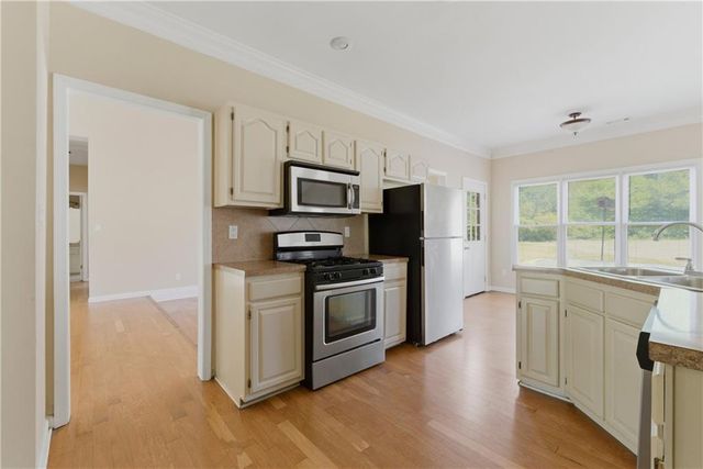 100 Winslow Court, Mcdonough, GA 30253