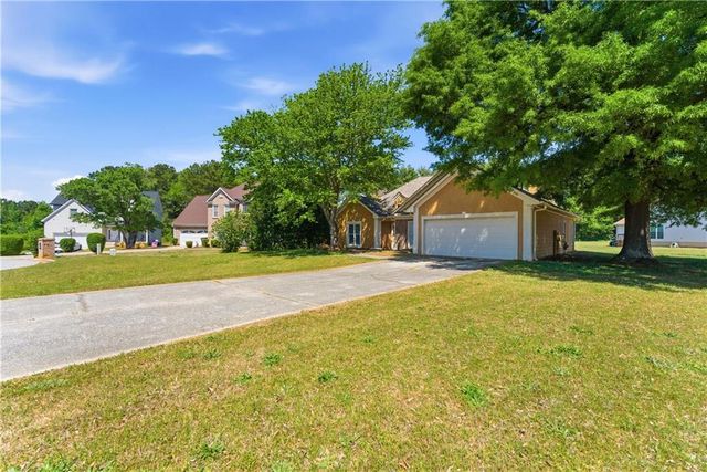 100 Winslow Court, Mcdonough, GA 30253