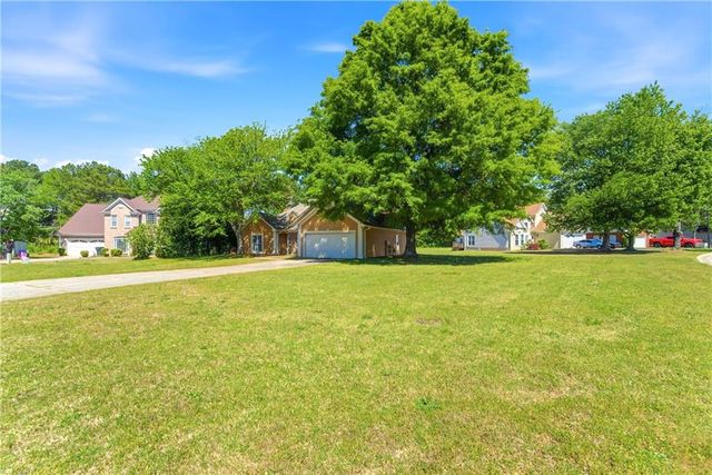 100 Winslow Court, Mcdonough, GA 30253