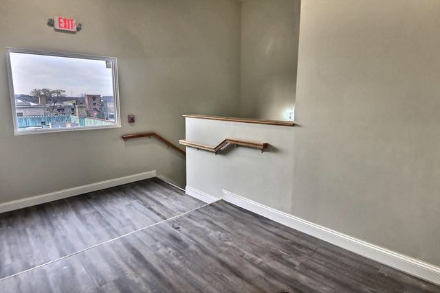 82 Concord St 3A, Framingham, MA 01702