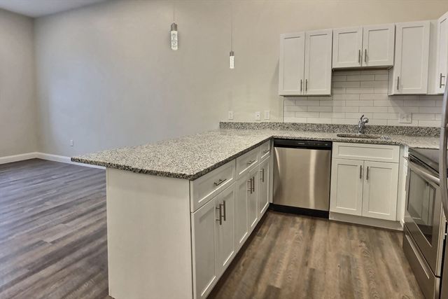 82 Concord St 3A, Framingham, MA 01702