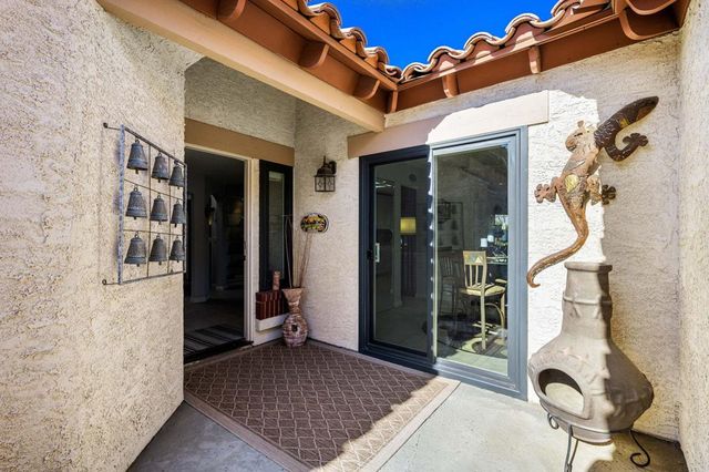117 Avellino Circle, Palm Desert, CA 92211