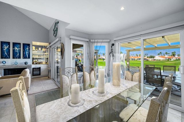 117 Avellino Circle, Palm Desert, CA 92211