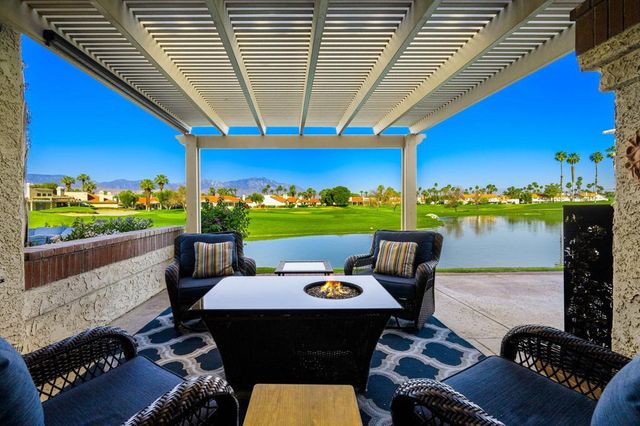 117 Avellino Circle, Palm Desert, CA 92211