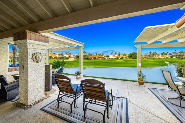 117 Avellino Circle, Palm Desert, CA 92211