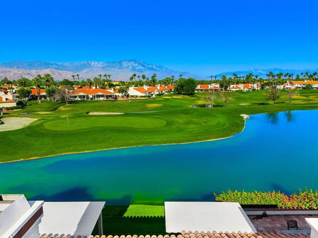 117 Avellino Circle, Palm Desert, CA 92211