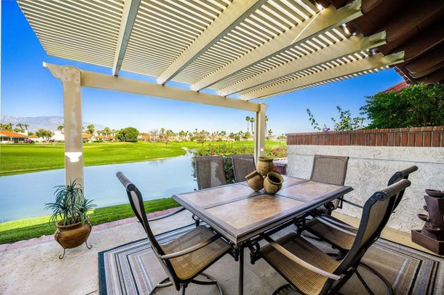 117 Avellino Circle, Palm Desert, CA 92211