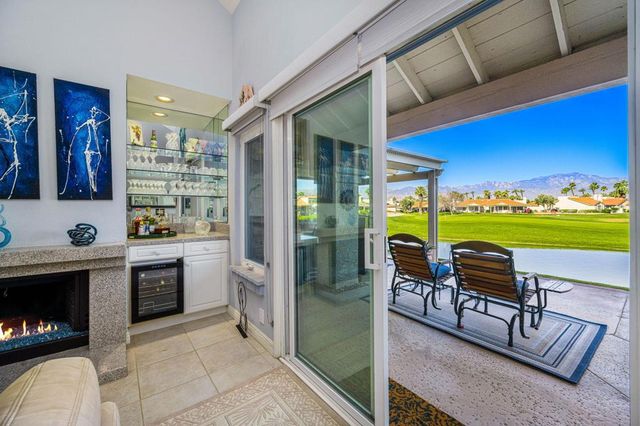 117 Avellino Circle, Palm Desert, CA 92211