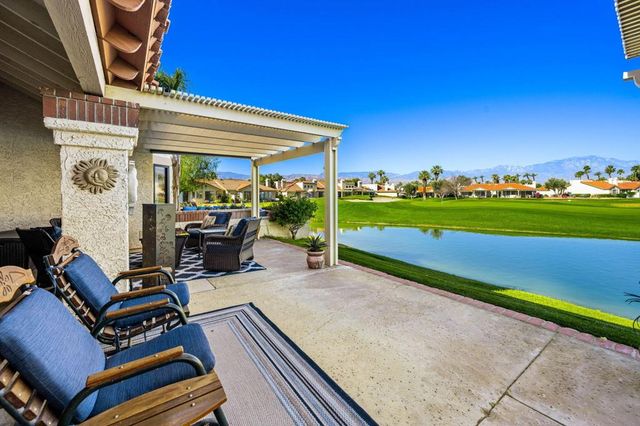 117 Avellino Circle, Palm Desert, CA 92211
