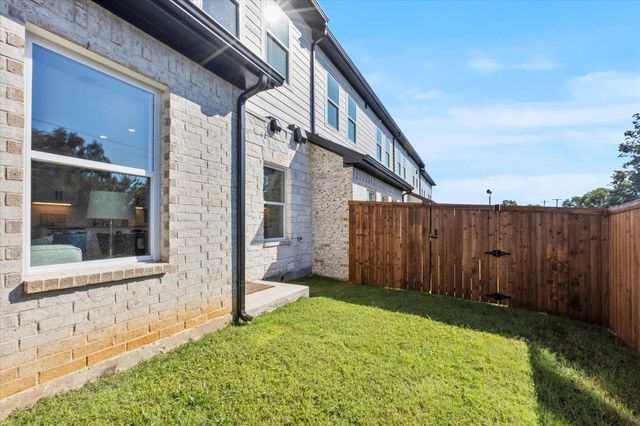 124 Homes Drive, Grand Prairie, TX 75050