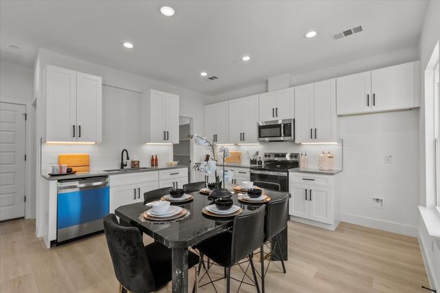 124 Homes Drive, Grand Prairie, TX 75050