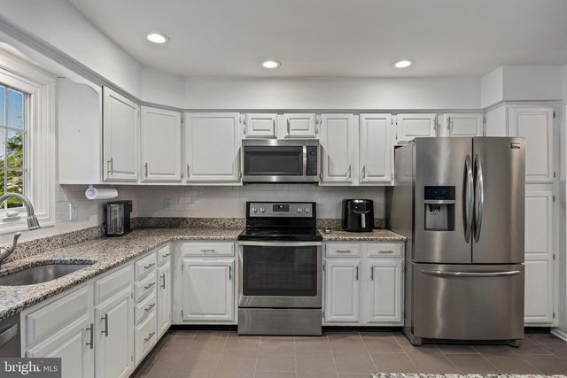 23 HILLTOP LN, Medford, NJ 08055