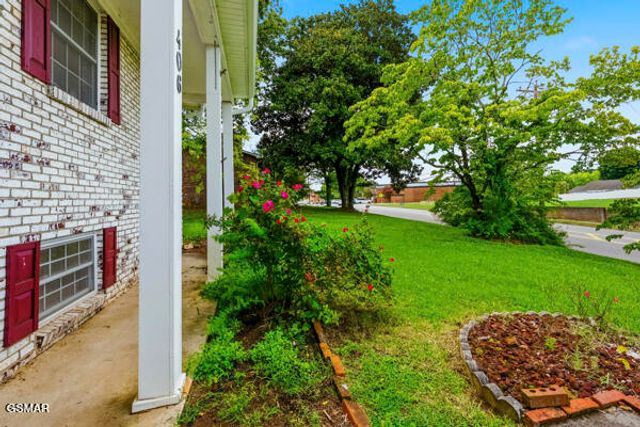 406 Montvale Station Road, Maryville, TN 37803
