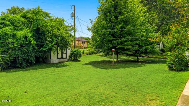 406 Montvale Station Road, Maryville, TN 37803