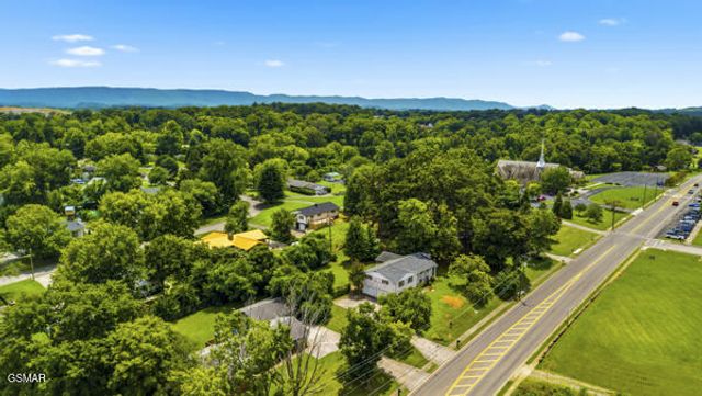 406 Montvale Station Road, Maryville, TN 37803