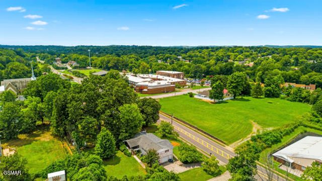 406 Montvale Station Road, Maryville, TN 37803