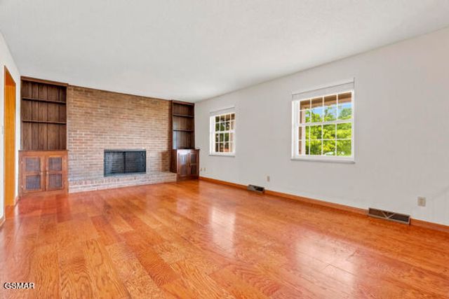 406 Montvale Station Road, Maryville, TN 37803