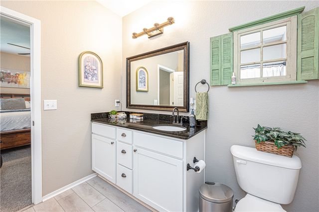 2104 Medford Court, Siloam Springs, AR 72761
