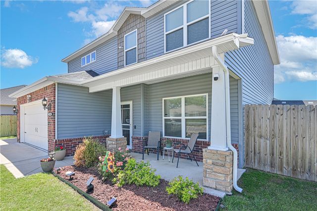 2104 Medford Court, Siloam Springs, AR 72761
