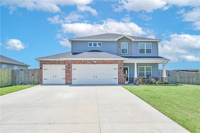 2104 Medford Court, Siloam Springs, AR 72761