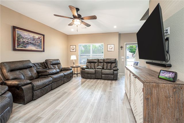 2104 Medford Court, Siloam Springs, AR 72761