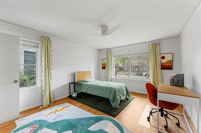 2052 Addison Road, Houston, TX 77030