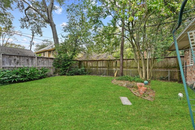 2052 Addison Road, Houston, TX 77030