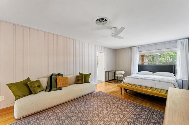 2052 Addison Road, Houston, TX 77030