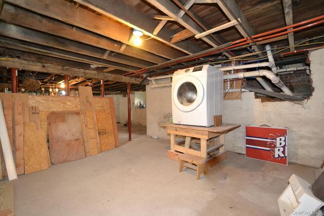 25 Hazel Street, Central Islip, NY 11722