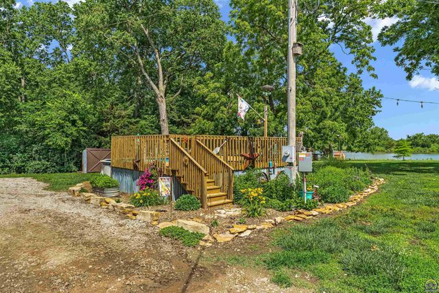 8441 SW Valencia RD, Auburn, KS 66402