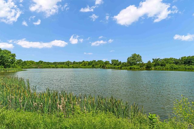8441 SW Valencia RD, Auburn, KS 66402
