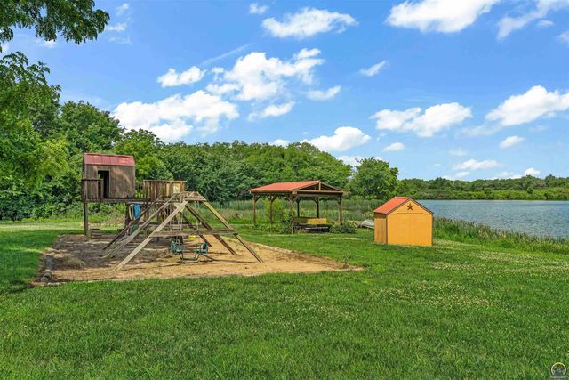 8441 SW Valencia RD, Auburn, KS 66402