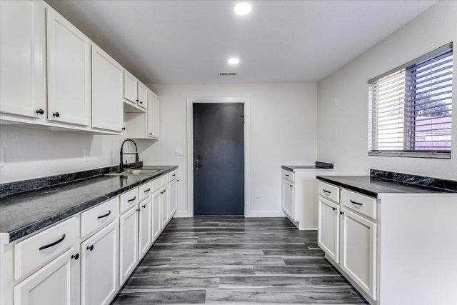 2969 S Davidson St, Wichita, KS 67210