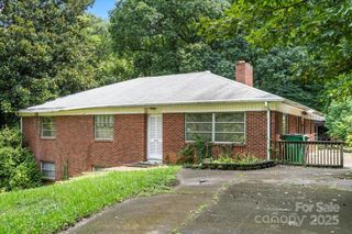 5000 Hoover Drive, Charlotte, NC 28269