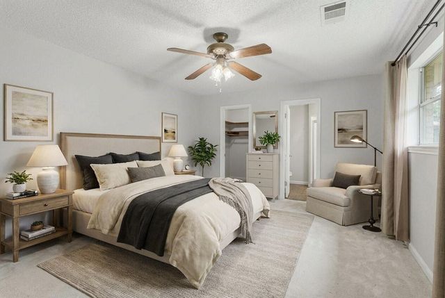 106 Wedgewood Avenue, Hitchcock, TX 77563