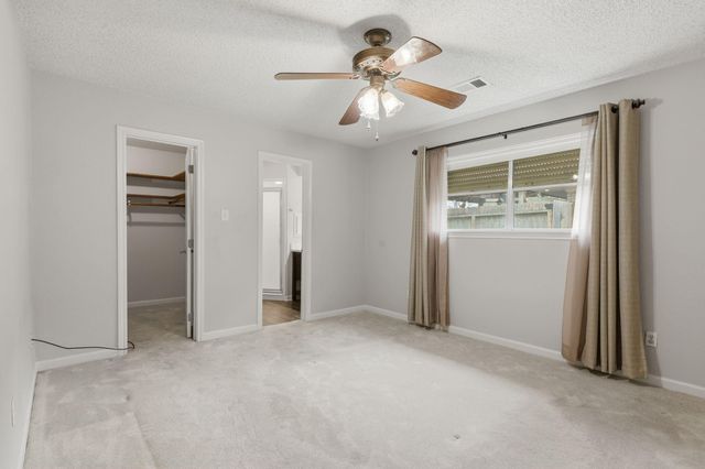 106 Wedgewood Avenue, Hitchcock, TX 77563