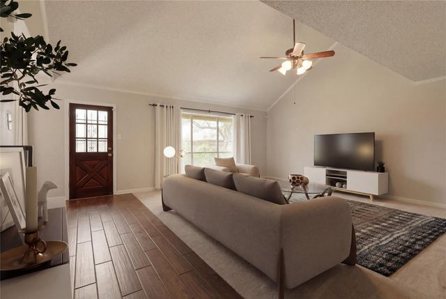 106 Wedgewood Avenue, Hitchcock, TX 77563