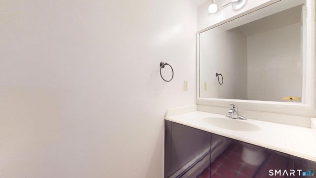 6 Lyle Court C, Farmington, CT 06032