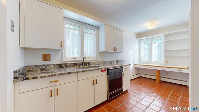 6 Lyle Court C, Farmington, CT 06032