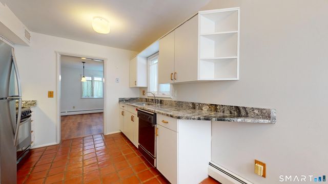 6 Lyle Court C, Farmington, CT 06032