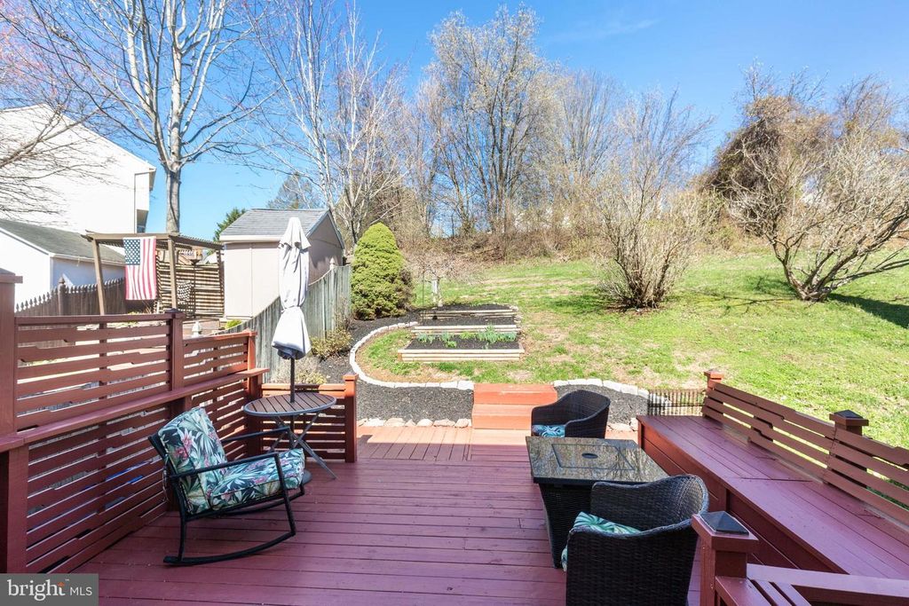 Image 10 of property listing at 534 CONGRESSIONAL DR, Westminster, MD 21158