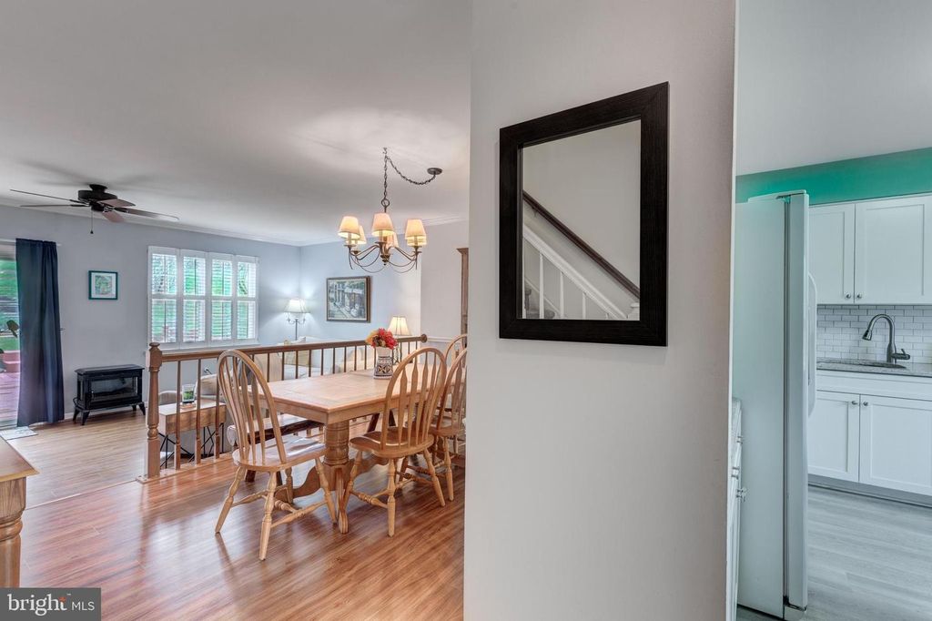 Image 21 of property listing at 534 CONGRESSIONAL DR, Westminster, MD 21158