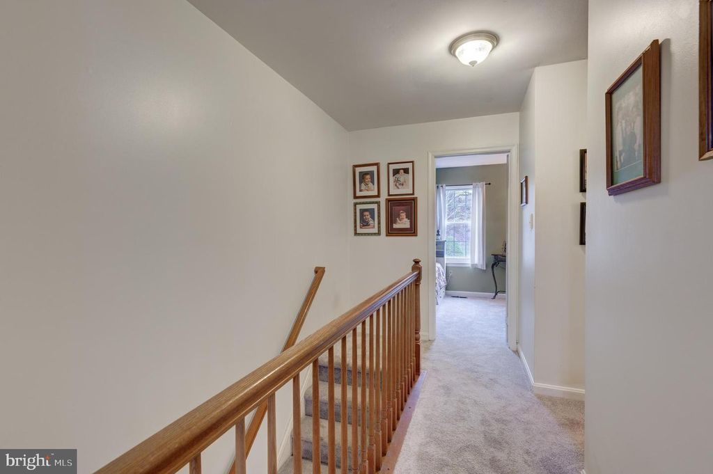 Image 34 of property listing at 534 CONGRESSIONAL DR, Westminster, MD 21158
