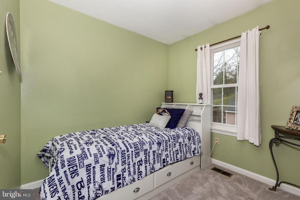 Image 39 of property listing at 534 CONGRESSIONAL DR, Westminster, MD 21158