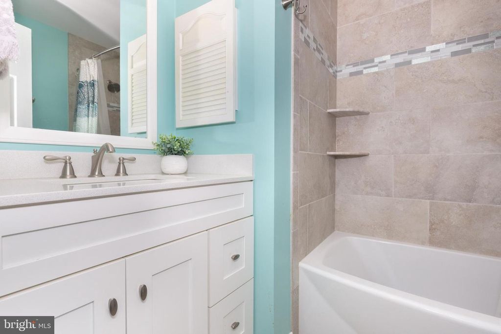 Image 43 of property listing at 534 CONGRESSIONAL DR, Westminster, MD 21158